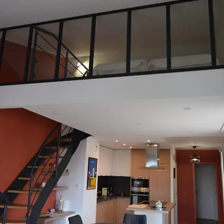 Lumineux Avec Grande Terrasse, Fibre Et Garage - Fr-1-197-522 Apartment